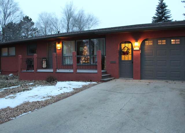Property at 1023 NE 10th Ave, Aberdeen, SD 57401, 4 beds, 1.75 baths