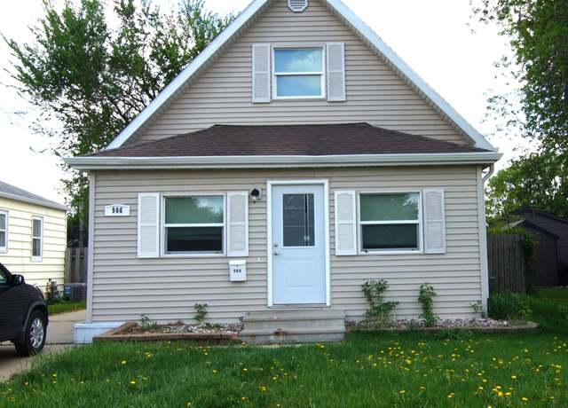 Property at 906 SE 7th Ave, Aberdeen, SD 57401, 3 beds, 1 bath