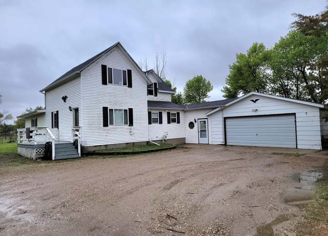 Property at 605 SW Buick Dr, Aberdeen, SD 57401, 3 beds, 2 baths