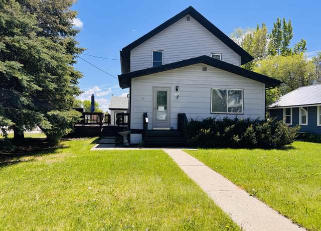 Property at 1222 SE 10th Ave, Aberdeen, SD 57401, 3 beds, 2.1 baths