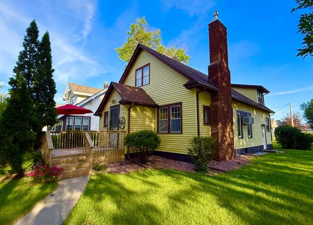 Property at 502 SE 11th Ave, Aberdeen, SD 57401, 5 beds, 2.5 baths