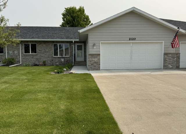 Property at 2120 SE Crystal Ave, Aberdeen, SD 57401, 2 beds, 2 baths