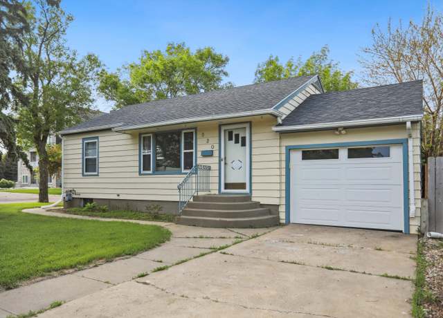 Property at 520 SE 10th Ave, Aberdeen, SD 57401, 3 beds, 2 baths