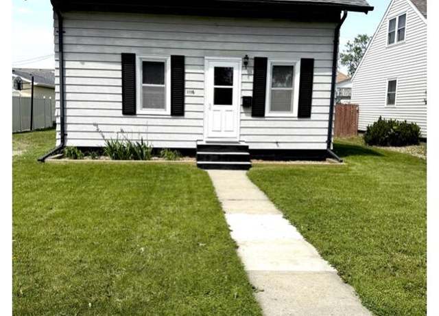 Property at 1116 S Lloyd St, Aberdeen, SD 57401, 2 beds, 1 bath