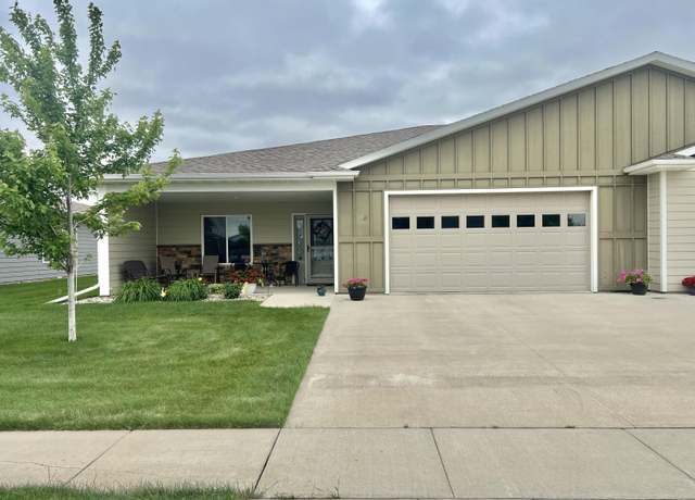 Property at 1715 SE 20th Ave, Aberdeen, SD 57401, 2 beds, 2 baths