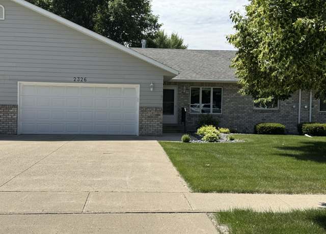 Property at 2326 SE Crystal Ave, Aberdeen, SD 57401, 2 beds, 2 baths