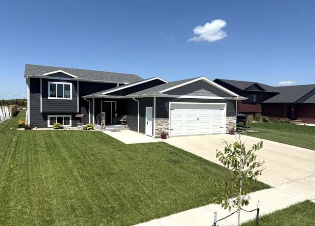 Property at 1203 Nano Nagle Ave, Aberdeen, SD 57401, 5 beds, 3 baths