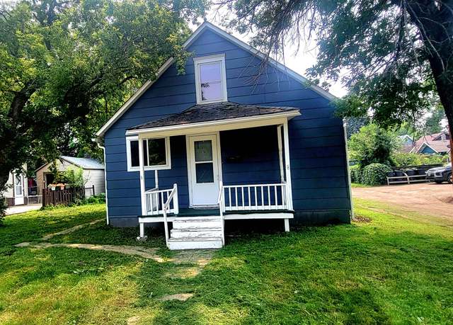Property at 116 NE 8th Ave, Aberdeen, SD 57401, 3 beds, 1 bath