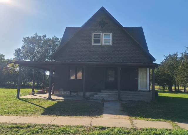 Property at 48 2nd Ave, Mellette, SD 57461, 4 beds, 1.5 baths