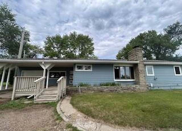 Property at 3204 S Us-281, Aberdeen, SD 57401, 3 beds, 1 bath