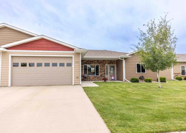 Property at 1716 Miller Ln, Aberdeen, SD 57401, 3 beds, 2 baths