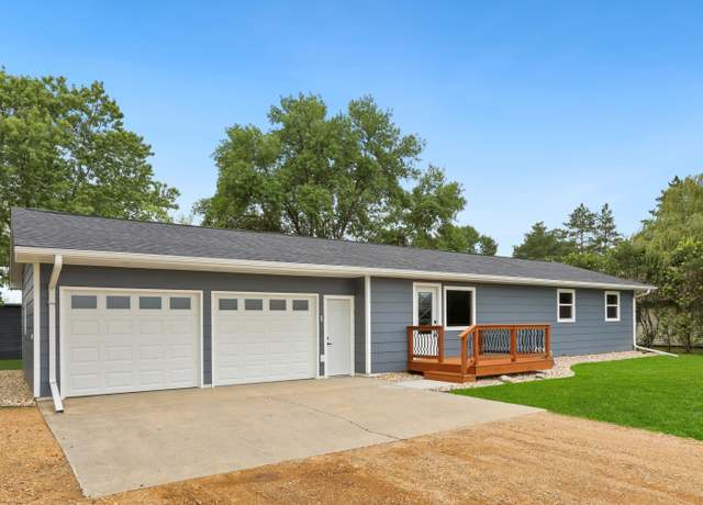 Property at 12857 387th Ave, Aberdeen, SD 57401, 4 beds, 2 baths