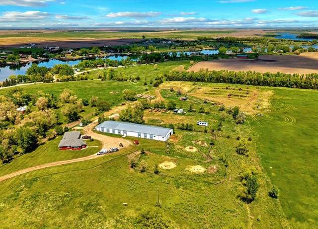 Property at 37926 127th St, Aberdeen, SD 57401, 5 beds, 3 baths