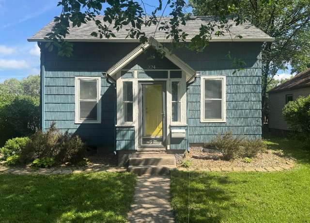 Property at 324 SW 10th Ave, Aberdeen, SD 57401, 4 beds, 1 bath