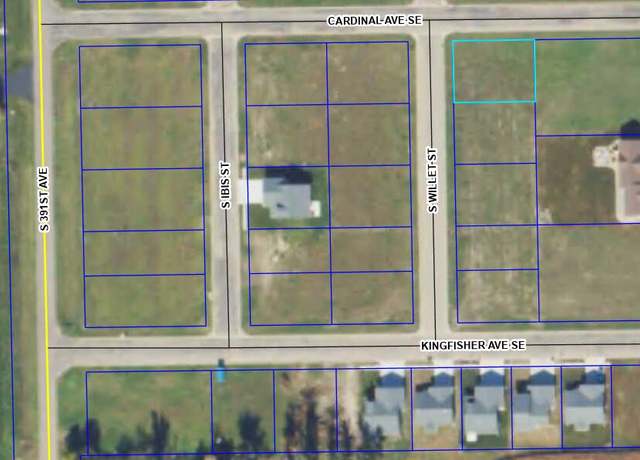 Property at 801 S Willet St, Aberdeen, SD 57401