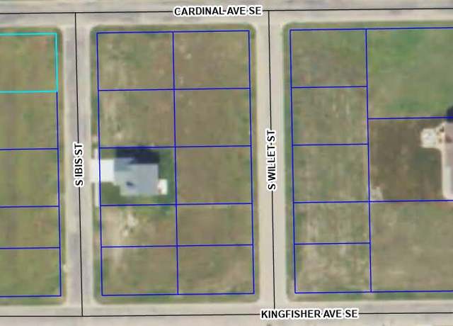 Property at 802 S Ibis St, Aberdeen, SD 57401