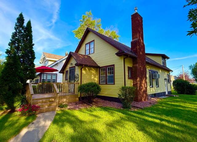 Property at 502 SE 11th Ave, Aberdeen, SD 57401, 5 beds, 2.5 baths