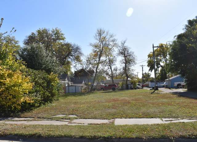 Property at 316 NE 6th Ave, Aberdeen, SD 57401