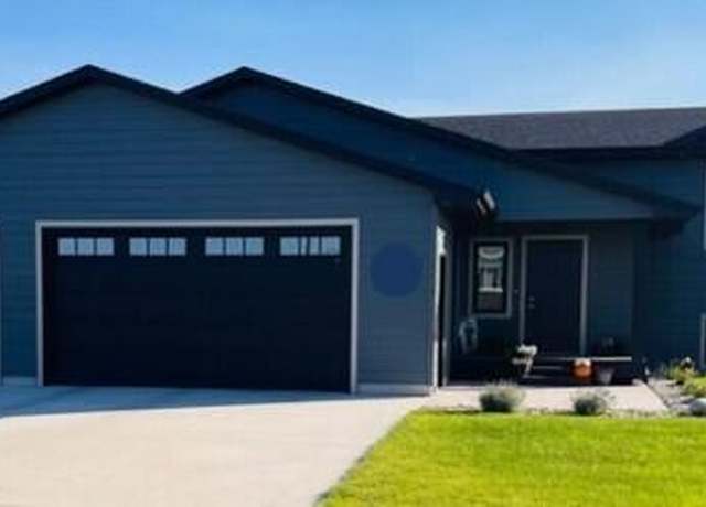 Property at 928 NE 32nd Ave, Aberdeen, SD 57401, 2 beds, 1 bath