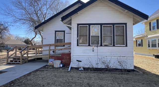 Photo of 514 E 7th Ave, Redfield, SD 57469
