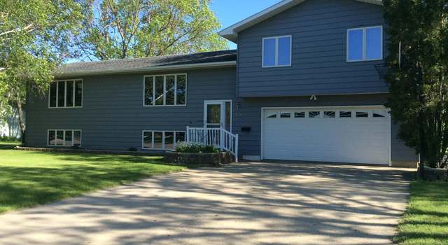 Photo of 406 E 7th Ave, Groton, SD 57445