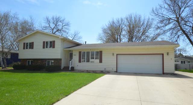 Photo of 504 NE 21st Ave, Aberdeen, SD 57401