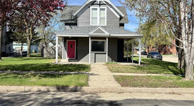 Photo of 302 E 2nd St, Redfield, SD 57469