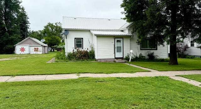 Photo of 208 NE 4th Ave, Clark, SD 57225