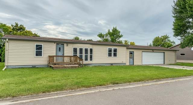 Photo of 506 E 9th Ave, Groton, SD 57445