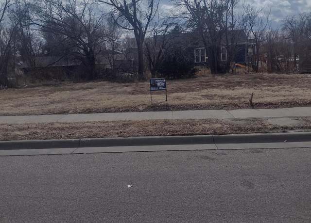 Property at 405 E Dakota Ave, Pierre, SD 57501