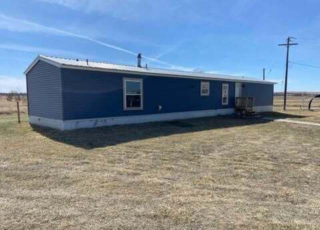 Property at 1040 S Floyd Ave, Winner, SD 57580, 3 beds, 2 baths