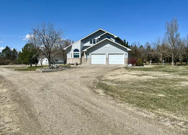 Property at 20459 Green Grass Rd, Pierre, SD 57501, 3 beds, 3 baths