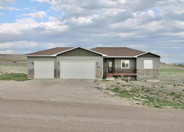 Property at 20926 294th Ave, Pierre, SD 57501, 5 beds, 3 baths