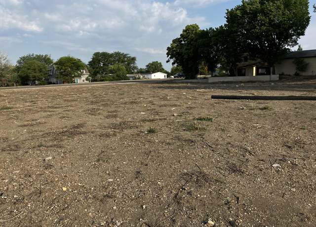 Property at 900 N Euclid Ave, Pierre, SD 57501