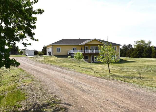 Property at 20061 Starlight Ave, Pierre, SD 57501, 5 beds, 3 baths