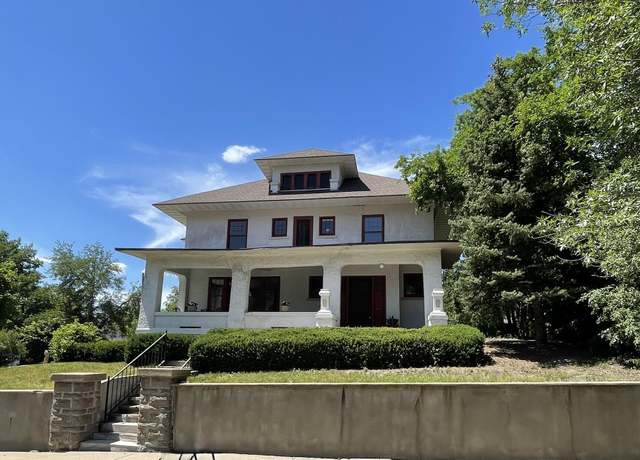 Property at 219 N Highland Ave, Pierre, SD 57501, 6 beds, 2 baths