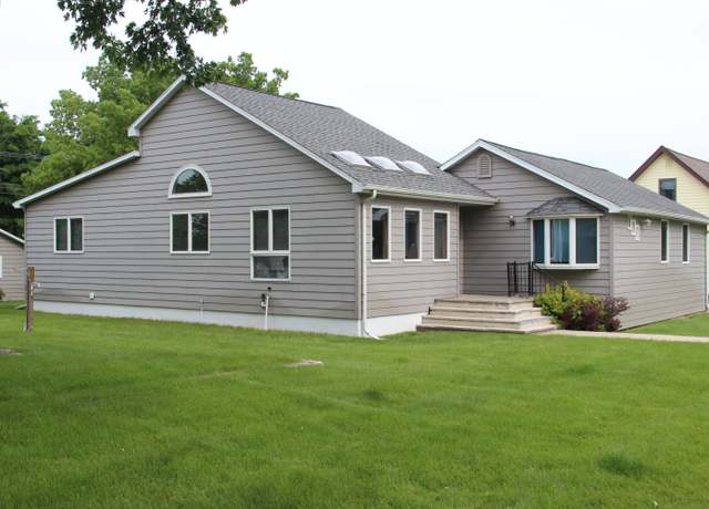 Property at 533 Washington St, Burke, SD 57523, 2 beds, 2 baths
