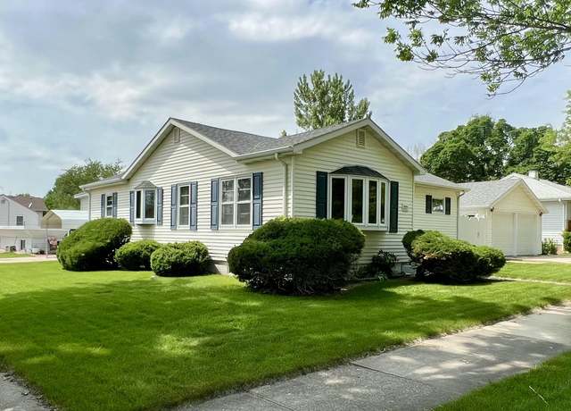 Property at 221 S Harrison Ave, Pierre, SD 57501, 4 beds, 2 baths