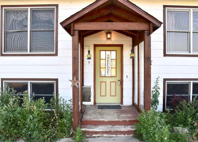 Property at 1309 N Highland Ave, Pierre, SD 57501, 3 beds, 2 baths