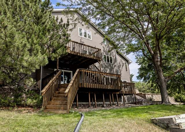 Property at 1217 Hilgers Dr, Pierre, SD 57501, 3 beds, 4 baths