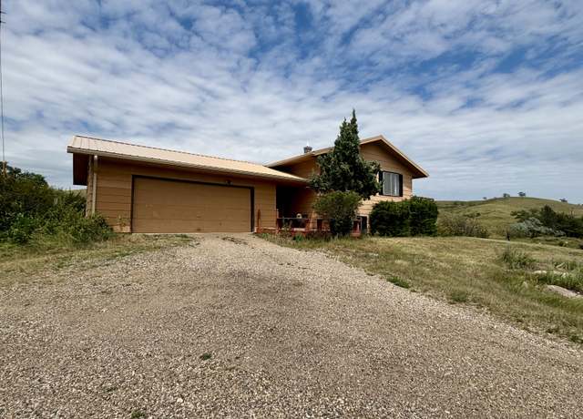 Property at 29540 Sd-34, Pierre, SD 57501, 5 beds, 2 baths
