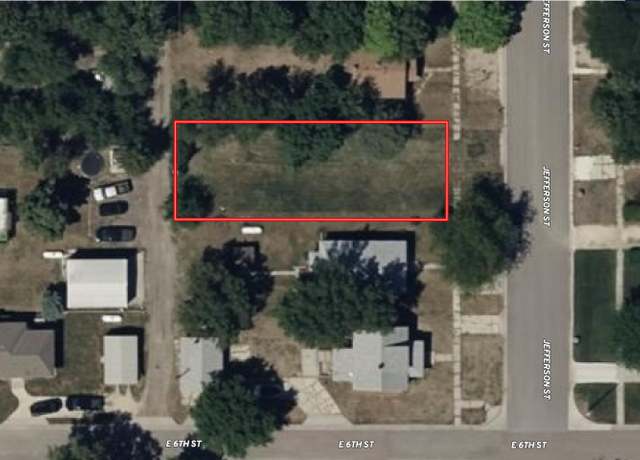 Property at 525 Jefferson St, Winner, SD 57580