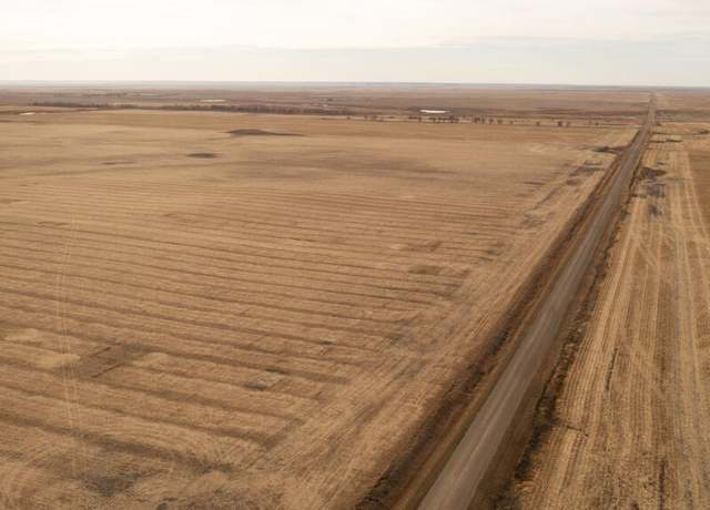 Property at 648 Country Rd, Highmore, SD 57345