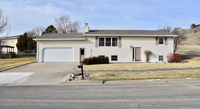 Photo of 2004 Coyote St, Pierre, SD 57501