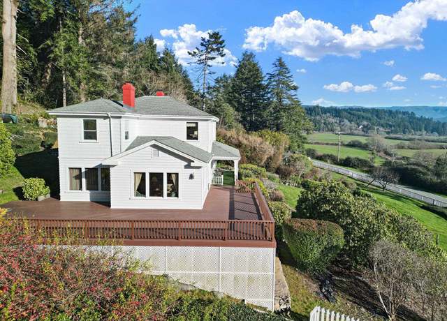 Property at 11775 Oceanview Dr, Smith River, CA 95567, 4 beds, 2.5 baths