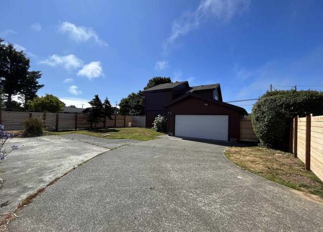 Property at 644 Pacific Ave, Crescent City, CA 95531, 3 beds, 2 baths