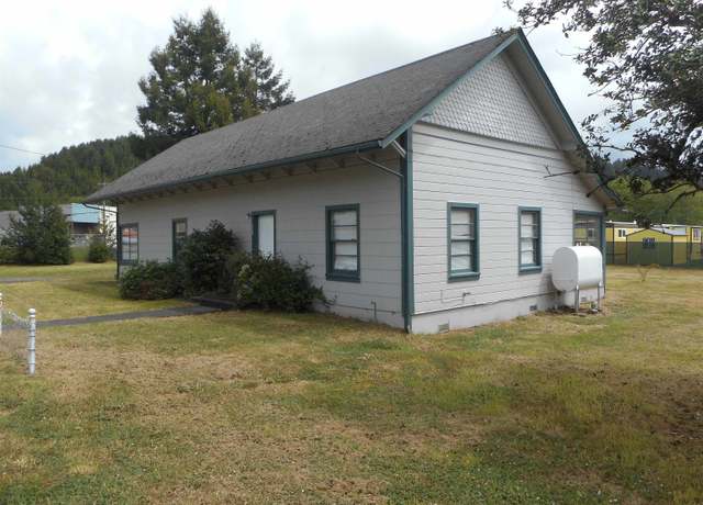 Property at 245 N Fred Haight Dr, Smith River, CA 95567, 3 beds, 1 bath