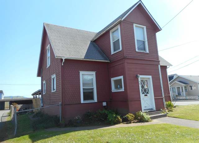 Property at 909 9th St, Crescent City, CA 95531, 4 beds, 1 bath