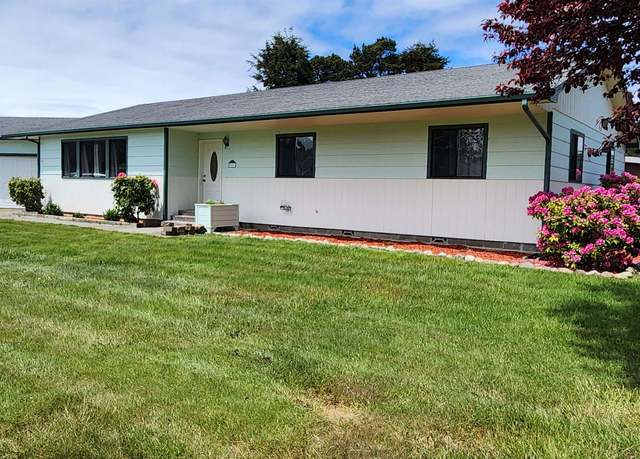 Property at 500 W Adams Ave, Crescent City, CA 95531, 3 beds, 2.5 baths
