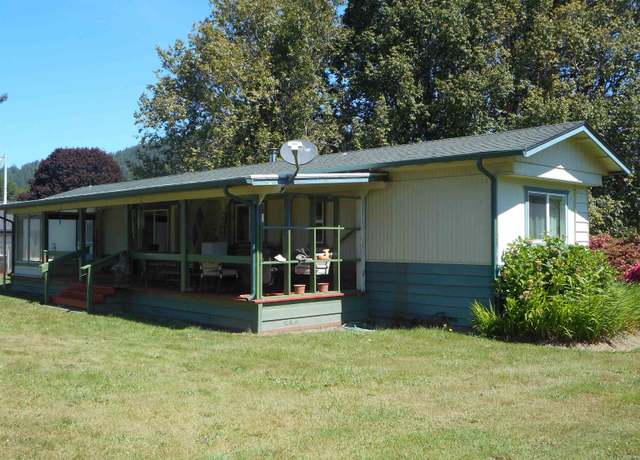 Property at 30 Maple Rd, Klamath, CA 95548, 2 beds, 2 baths